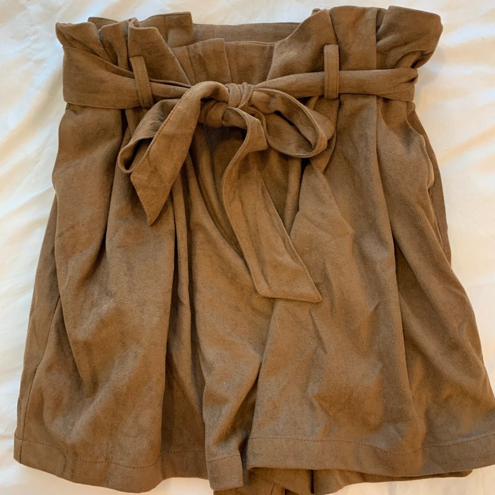 NWOT HyFve tie shorts
